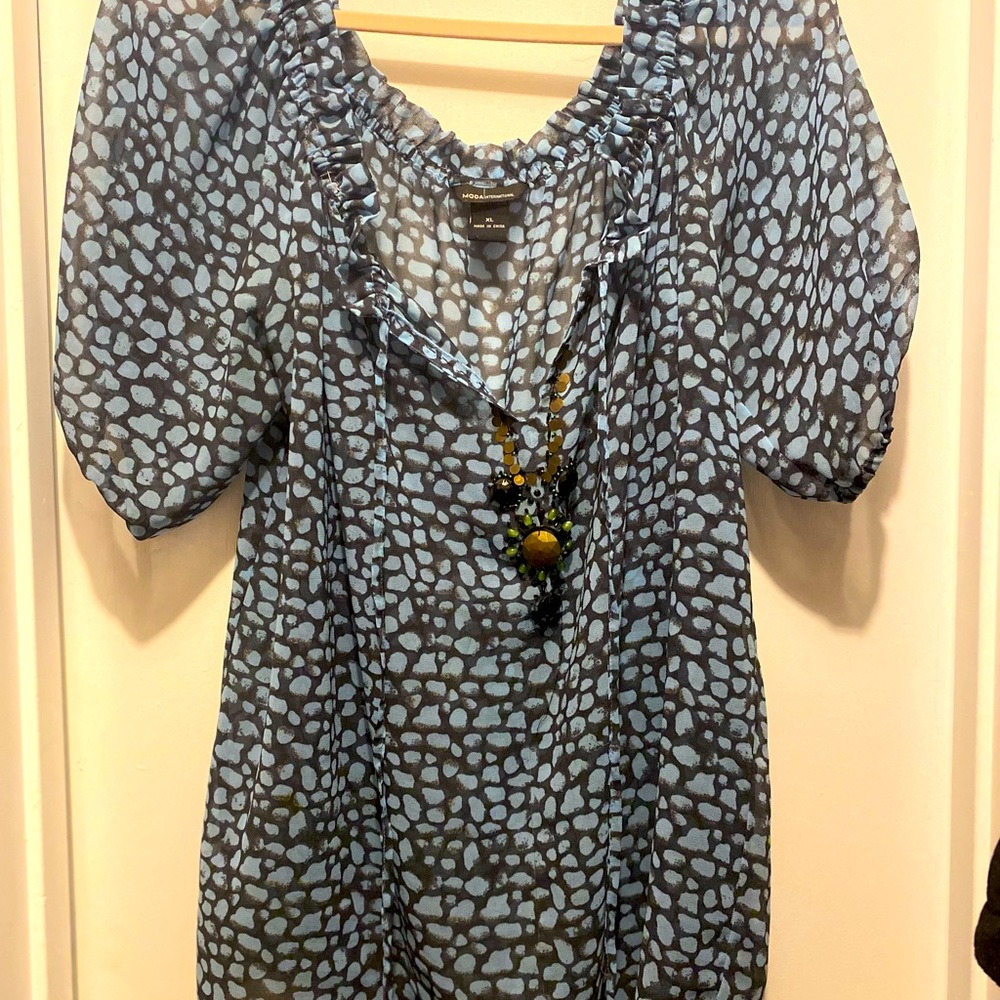 Victoria Secret- Off the Shoulder Blouse